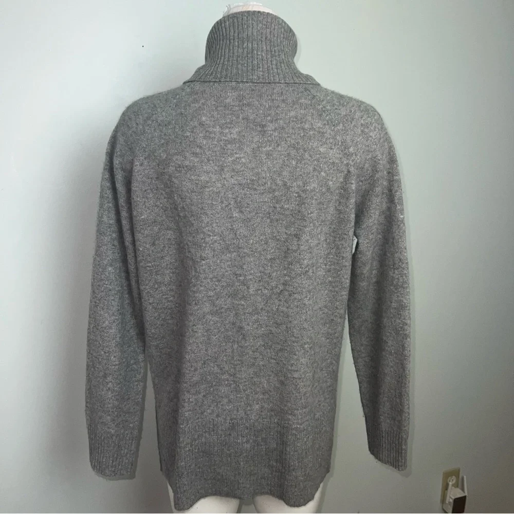 41 Hawthorn Gray 100% Cashmere Turtleneck Sweater Women’s Large